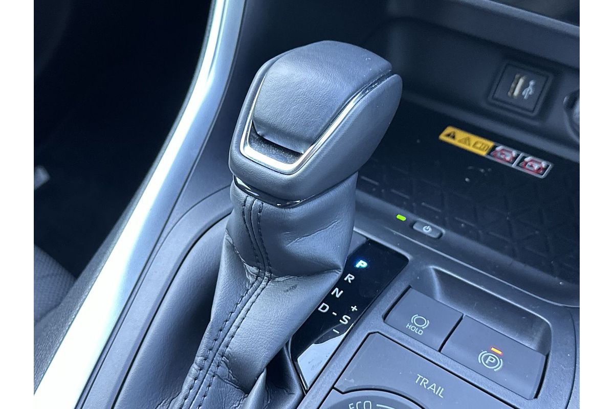 2024 Toyota RAV4 GXL AXAH54R