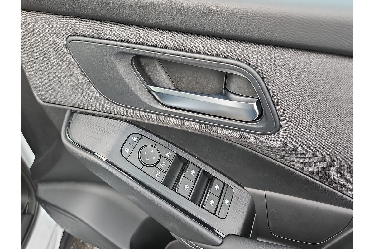 2025 Nissan QASHQAI ST-L J12
