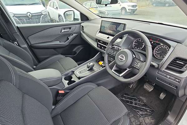 2025 Nissan QASHQAI ST-L J12