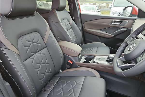 2025 Nissan QASHQAI Ti J12