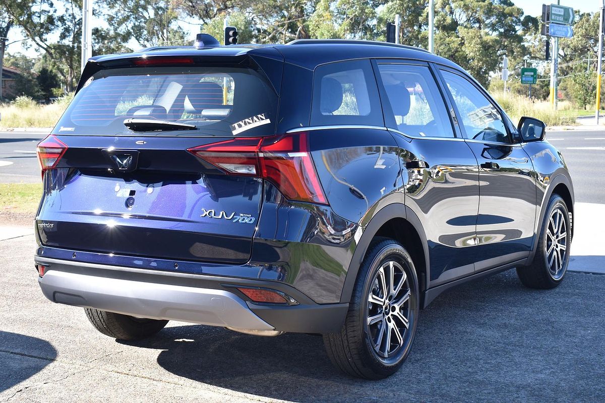 2025 Mahindra XUV700 AX7L