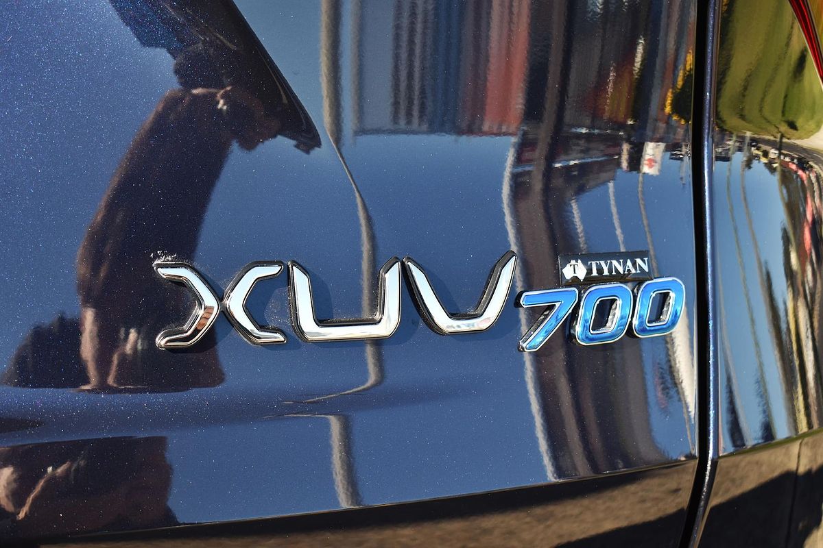 2025 Mahindra XUV700 AX7L
