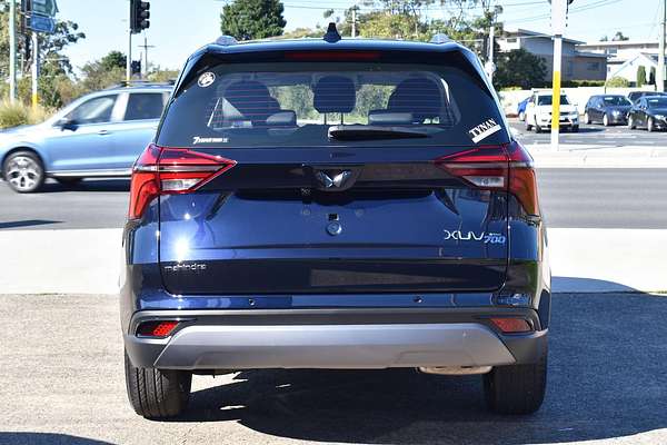 2025 Mahindra XUV700 AX7L