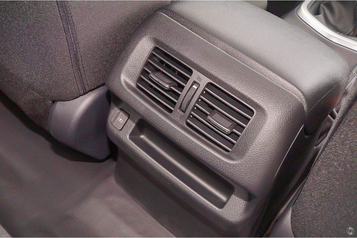 2025 Nissan Navara SL D23 4X4