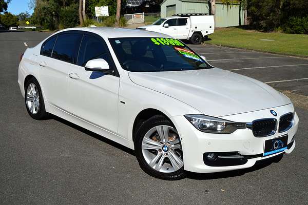 2014 BMW 3 Series 316i Sport Line F30