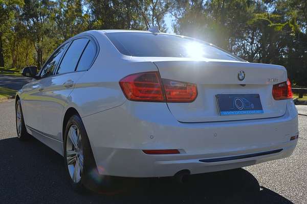 2014 BMW 3 Series 316i Sport Line F30