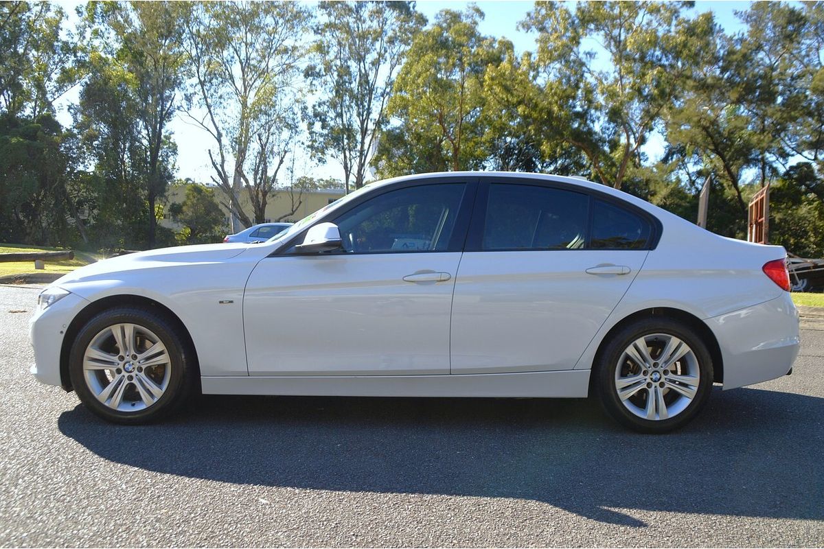 2014 BMW 3 Series 316i Sport Line F30