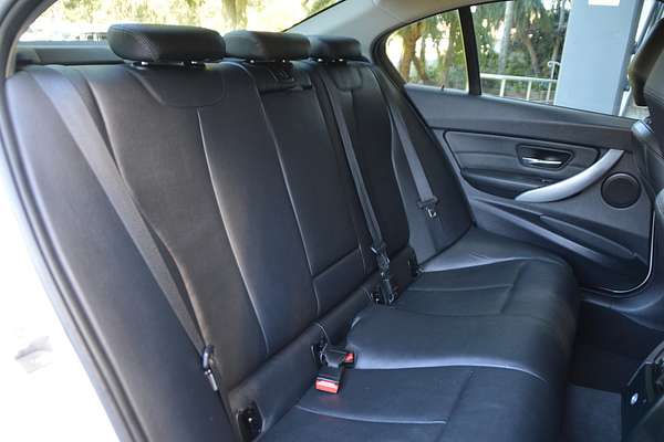 2014 BMW 3 Series 316i Sport Line F30