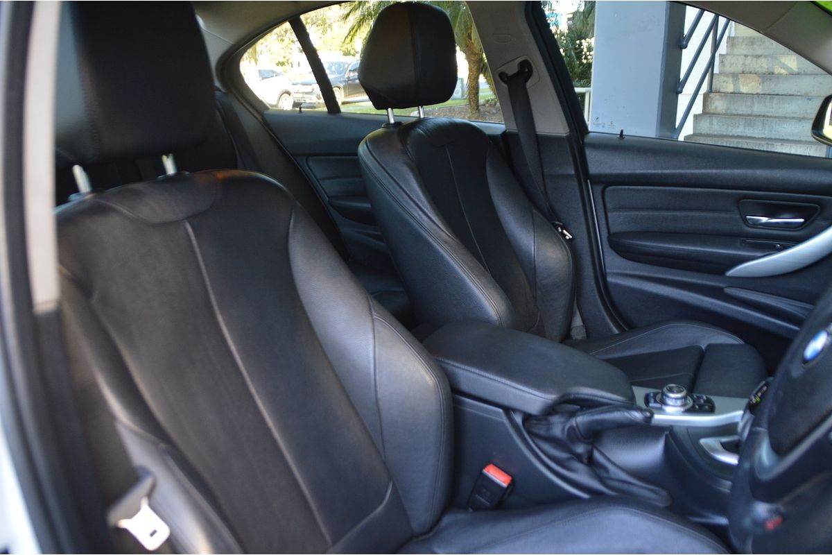 2014 BMW 3 Series 316i Sport Line F30