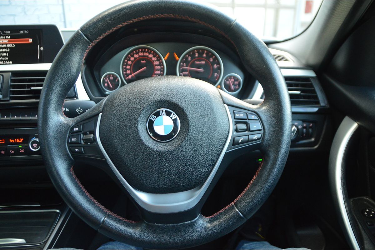 2014 BMW 3 Series 316i Sport Line F30