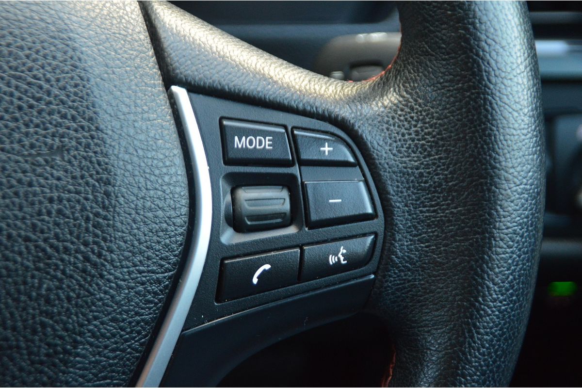 2014 BMW 3 Series 316i Sport Line F30