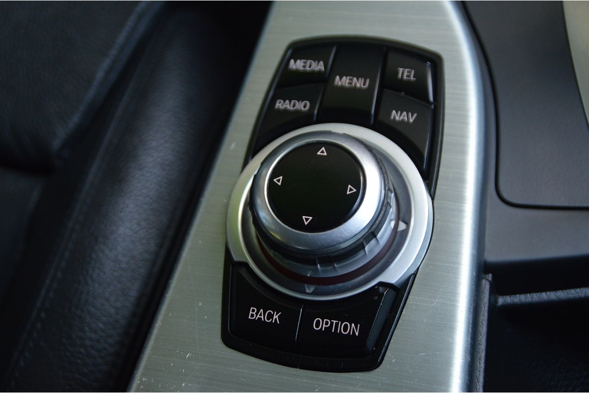 2014 BMW 3 Series 316i Sport Line F30