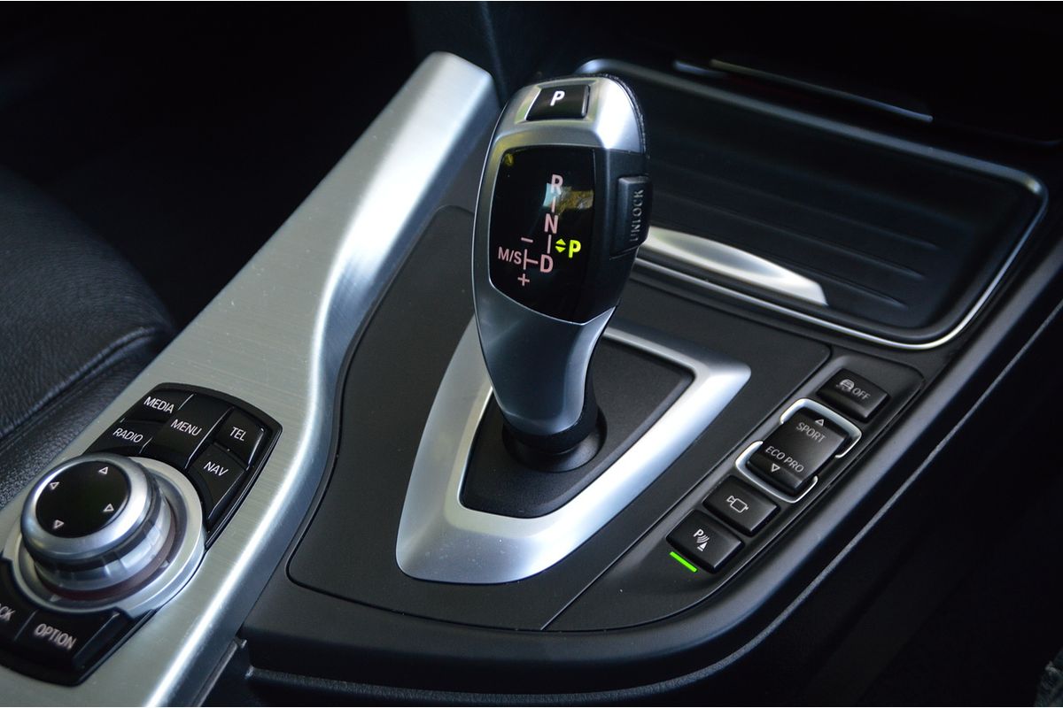 2014 BMW 3 Series 316i Sport Line F30