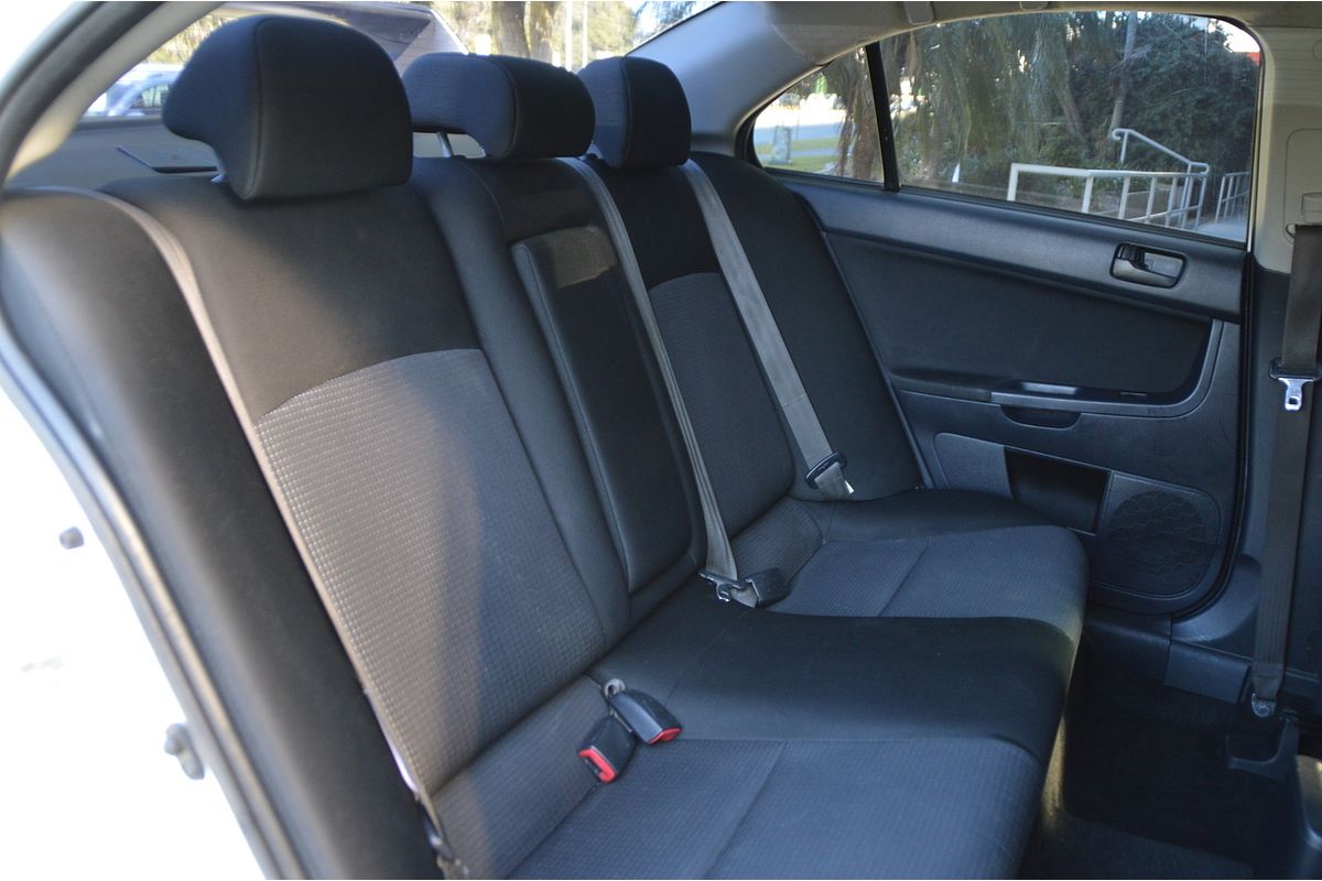 2009 Mitsubishi Lancer ES CJ