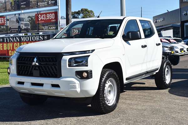 2025 Mitsubishi Triton GLX MV 4X4