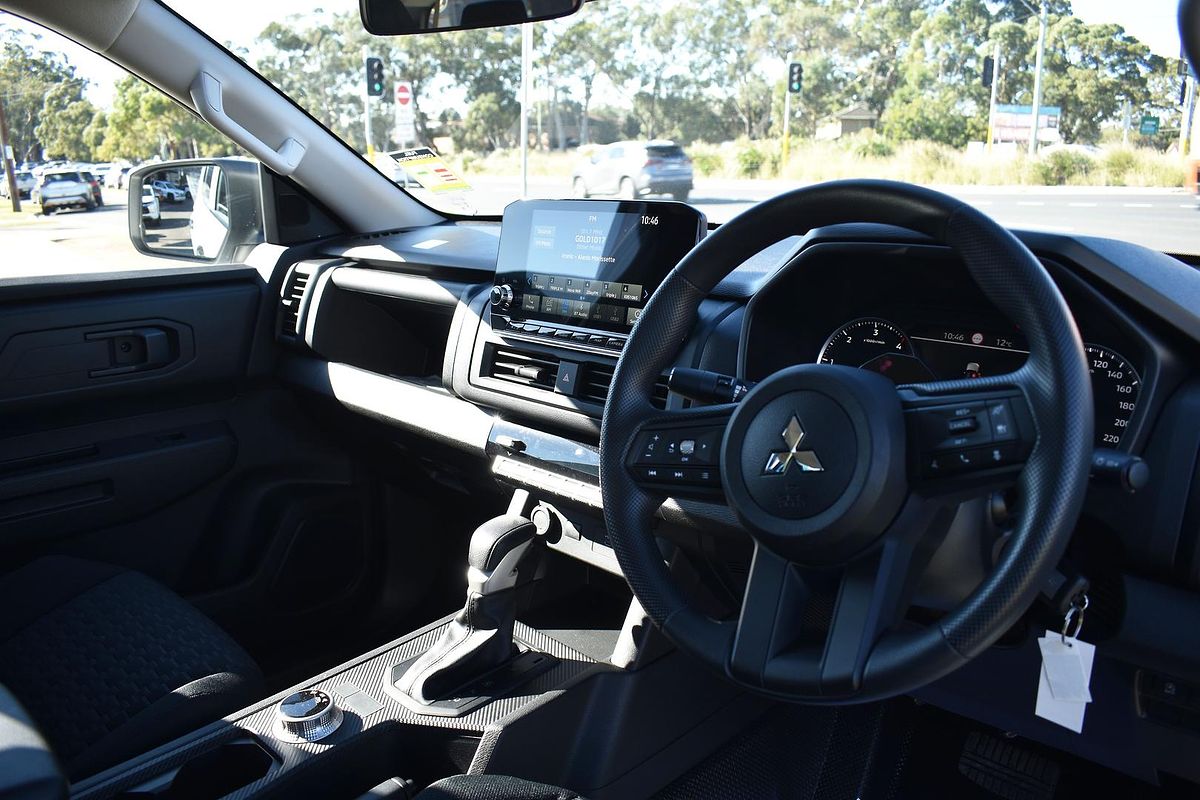 2025 Mitsubishi Triton GLX MV 4X4