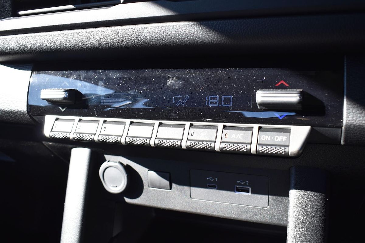 2025 Mitsubishi Triton GLX MV 4X4