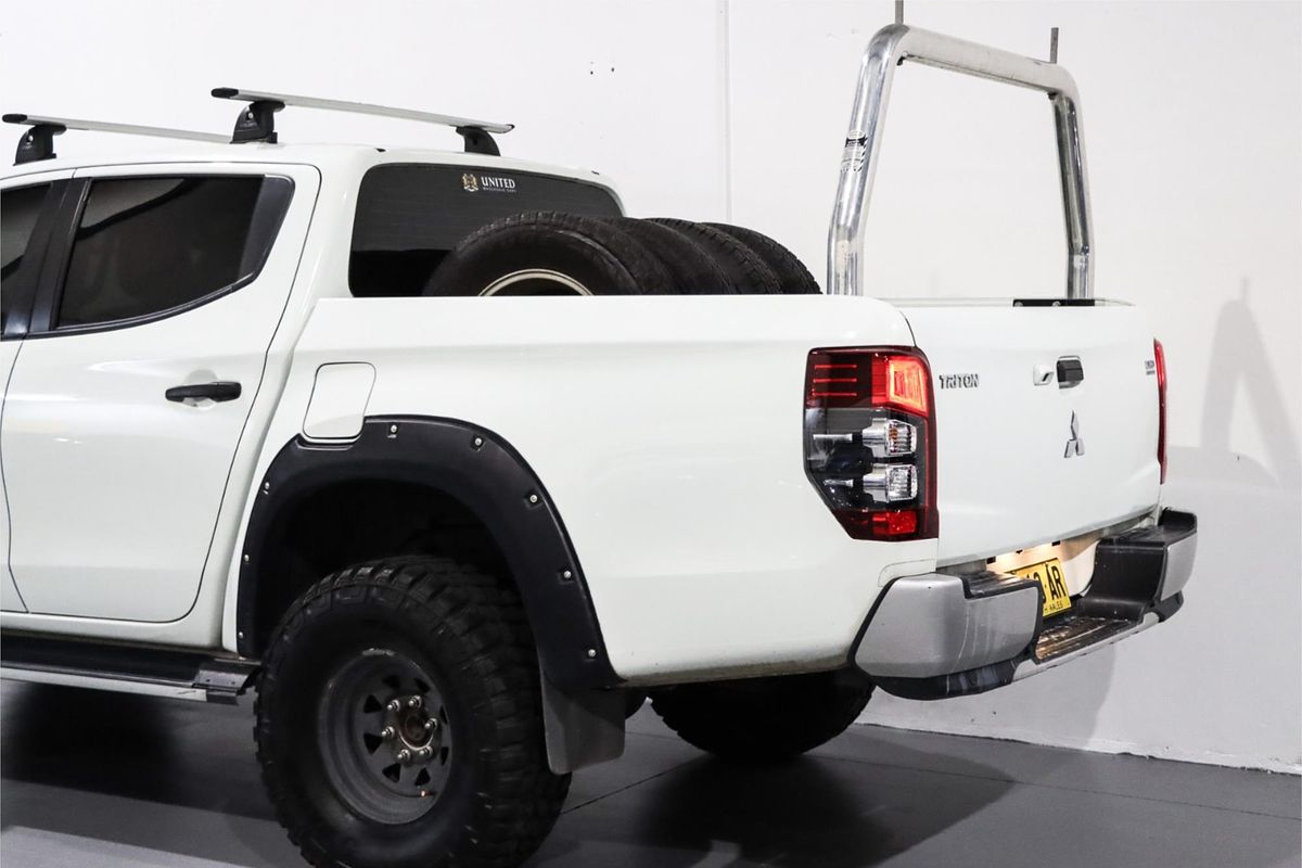 2019 Mitsubishi Triton GLX+ MR 4X4