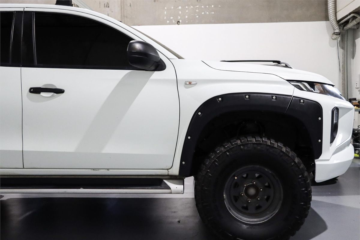 2019 Mitsubishi Triton GLX+ MR 4X4