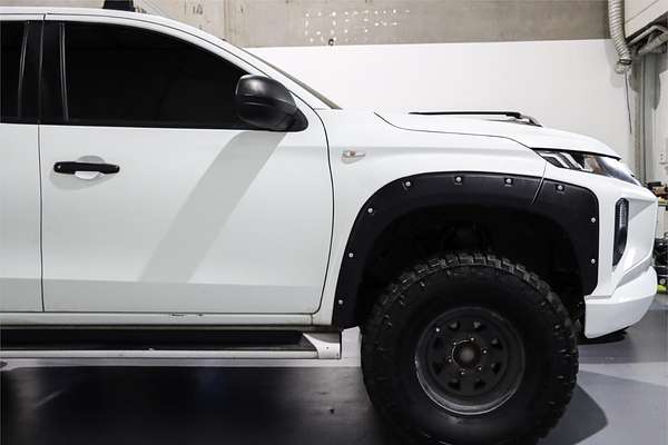 2019 Mitsubishi Triton GLX+ MR 4X4