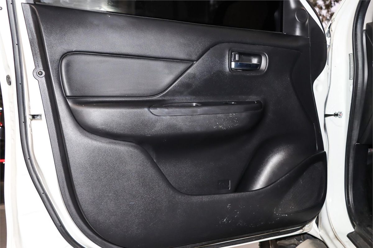 2019 Mitsubishi Triton GLX+ MR 4X4