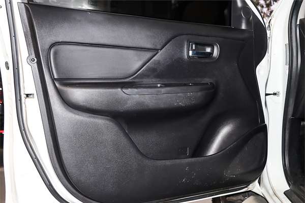 2019 Mitsubishi Triton GLX+ MR 4X4