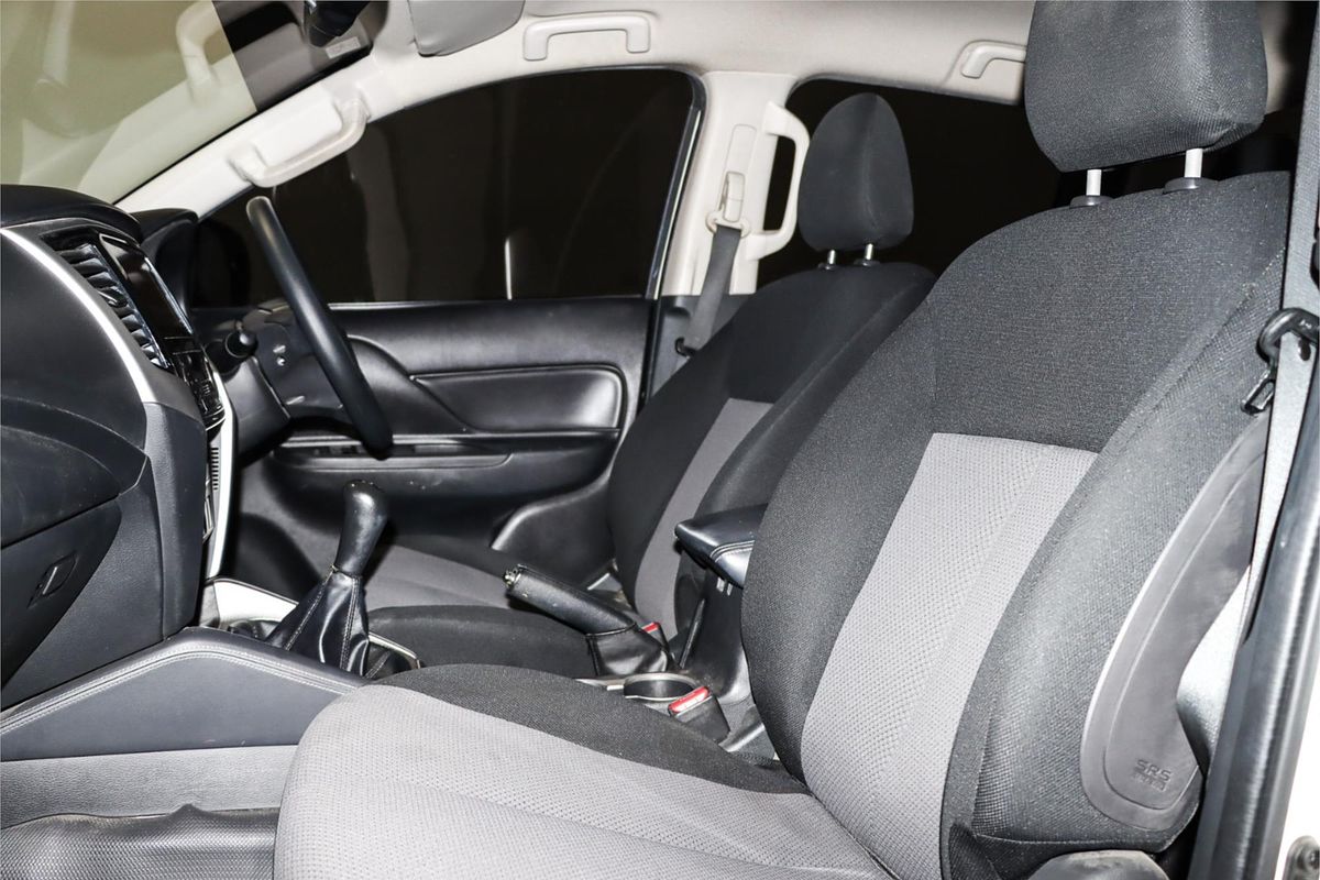 2019 Mitsubishi Triton GLX+ MR 4X4