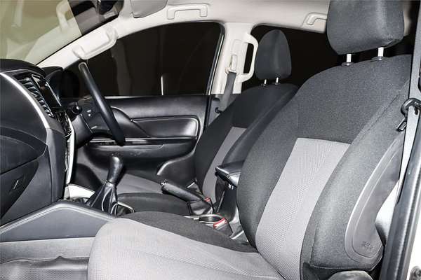 2019 Mitsubishi Triton GLX+ MR 4X4
