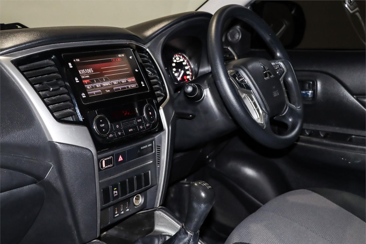 2019 Mitsubishi Triton GLX+ MR 4X4