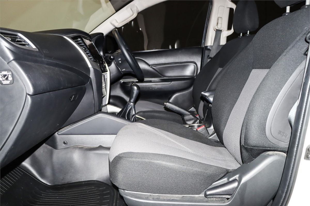2019 Mitsubishi Triton GLX+ MR 4X4