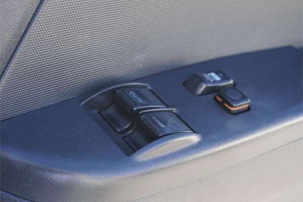 2014 Toyota Hiace Commuter KDH223R