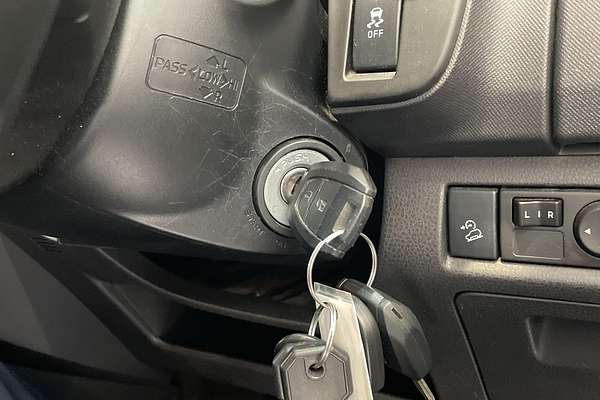 2019 Isuzu D-MAX SX  4X4