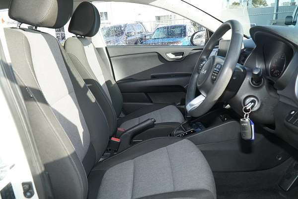 2023 Kia Stonic S YB