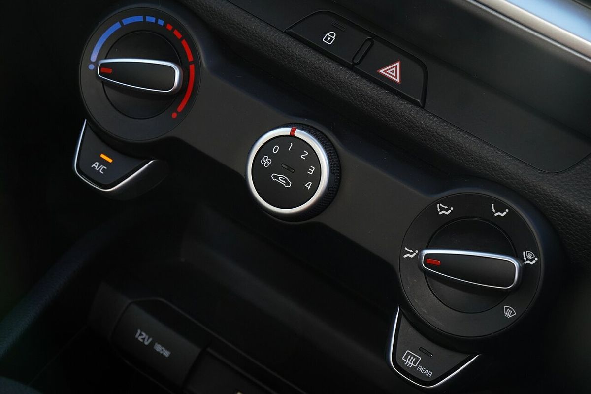 2023 Kia Stonic S YB