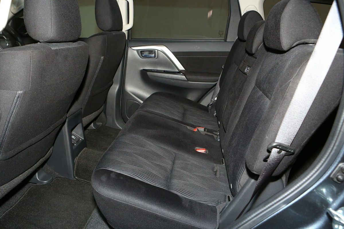 2021 Mitsubishi Pajero Sport GLX QF