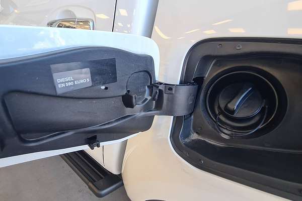 2023 Nissan Navara ST D23 4X4