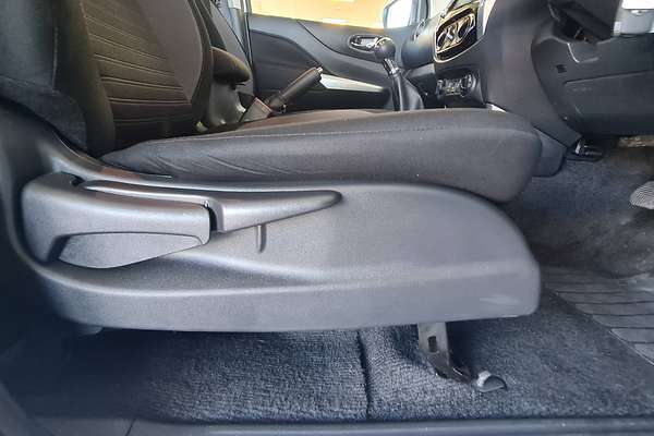 2023 Nissan Navara ST D23 4X4