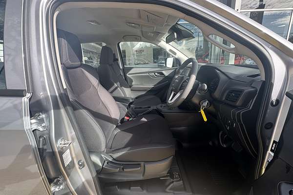 2025 Isuzu D-MAX SX 4X4