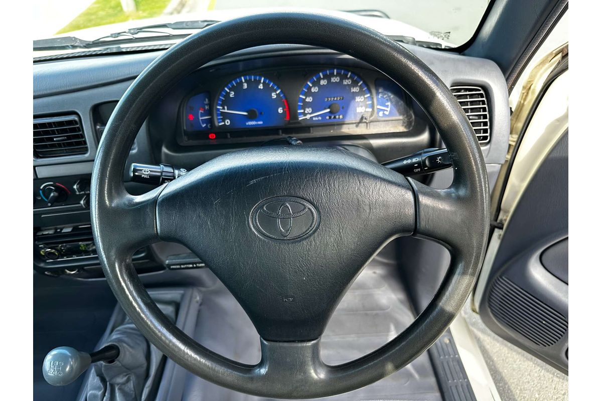 2004 Toyota Hilux RZN149R Rear Wheel Drive