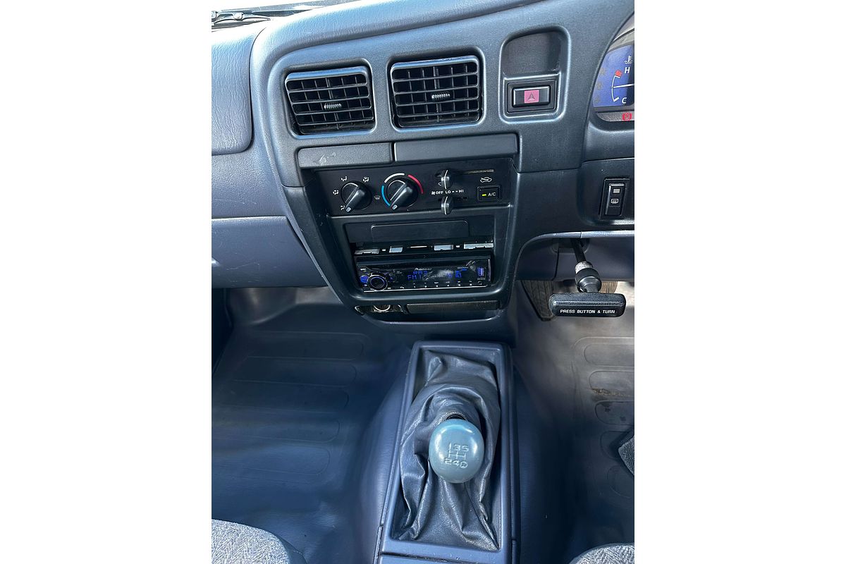 2004 Toyota Hilux RZN149R Rear Wheel Drive