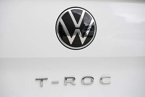 2025 Volkswagen T-Roc 140TSI R-Line D11