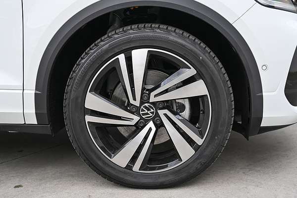 2025 Volkswagen T-Roc 140TSI R-Line D11
