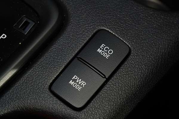 2019 Toyota Hilux SR GUN126R 4X4