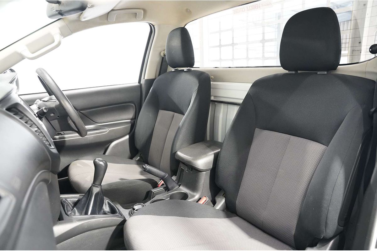 2019 Mitsubishi Triton GLX MR 4X4
