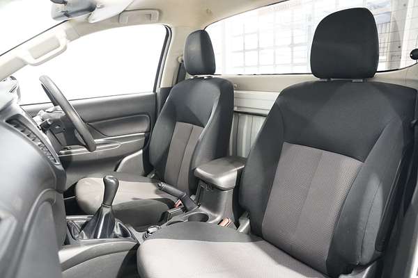 2019 Mitsubishi Triton GLX MR 4X4