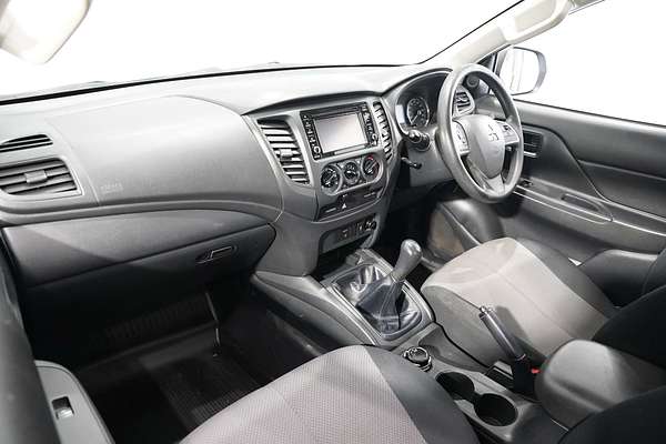 2019 Mitsubishi Triton GLX MR 4X4