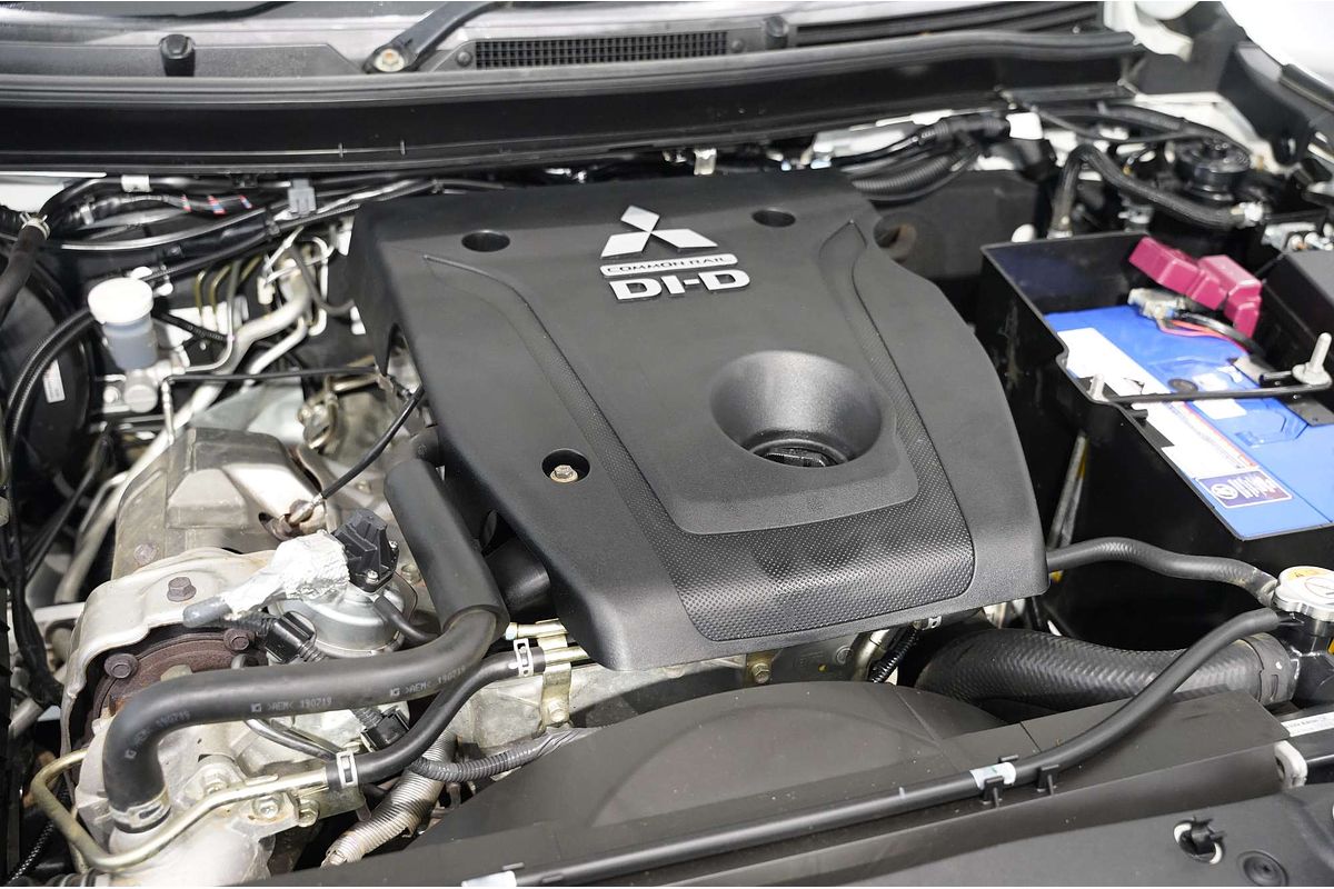 2019 Mitsubishi Triton GLX MR 4X4