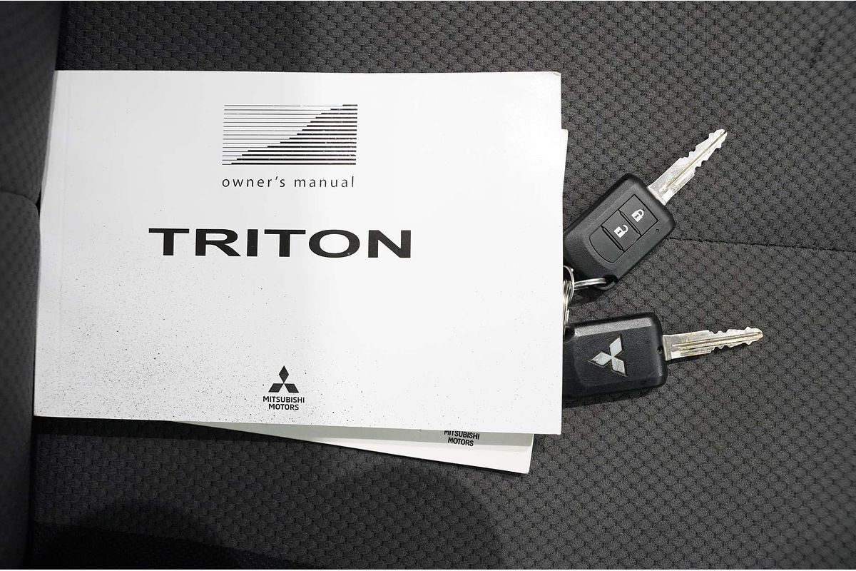 2019 Mitsubishi Triton GLX MR 4X4