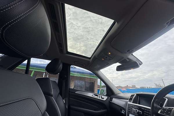 2015 Mercedes-Benz M-Class ML250 BlueTEC W166