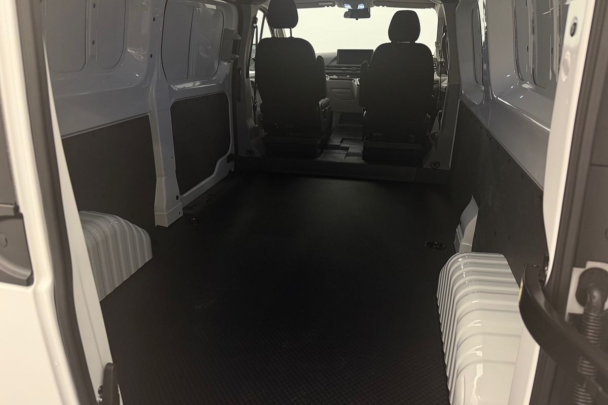 2025 LDV Deliver 7 LWB